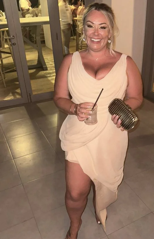 Gorgeous Pawg Milf image 12