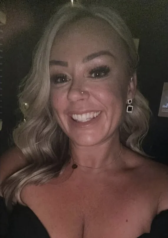 Gorgeous Pawg Milf image 14