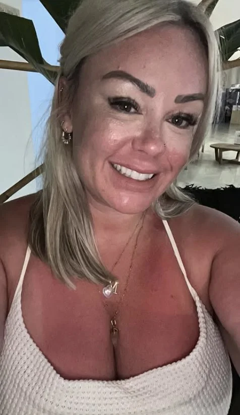 Gorgeous Pawg Milf image 17