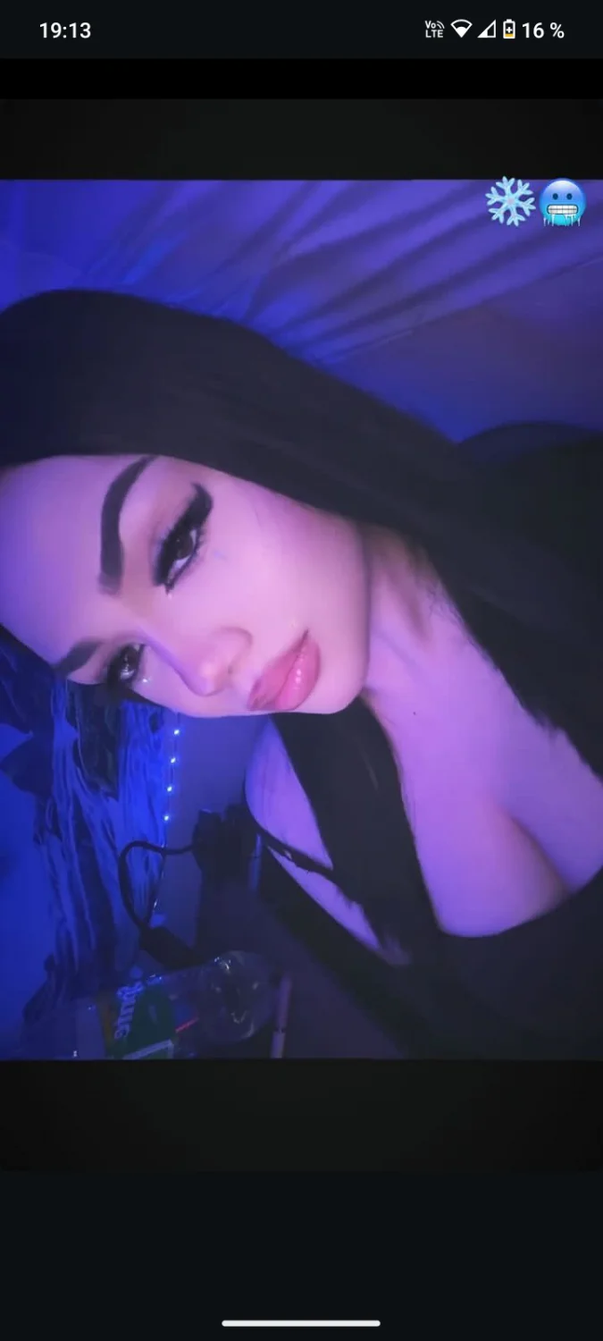 Bianca Kronos | Romanian TikTok Slut main image