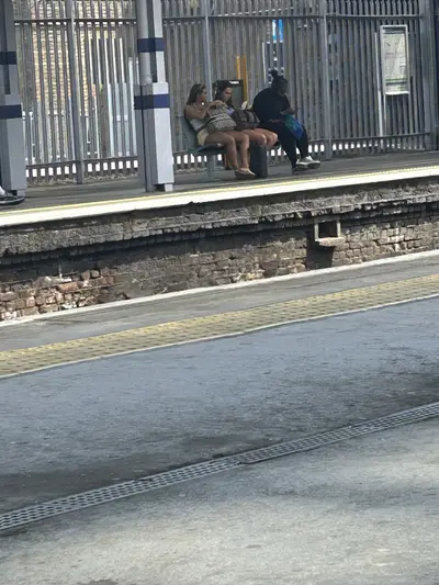 Ai - train station creepshot cover image