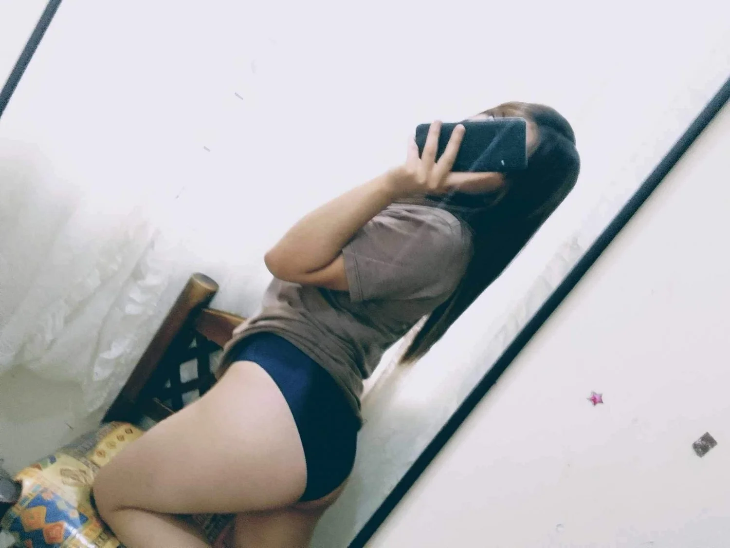 La tímida del trabajo image 8