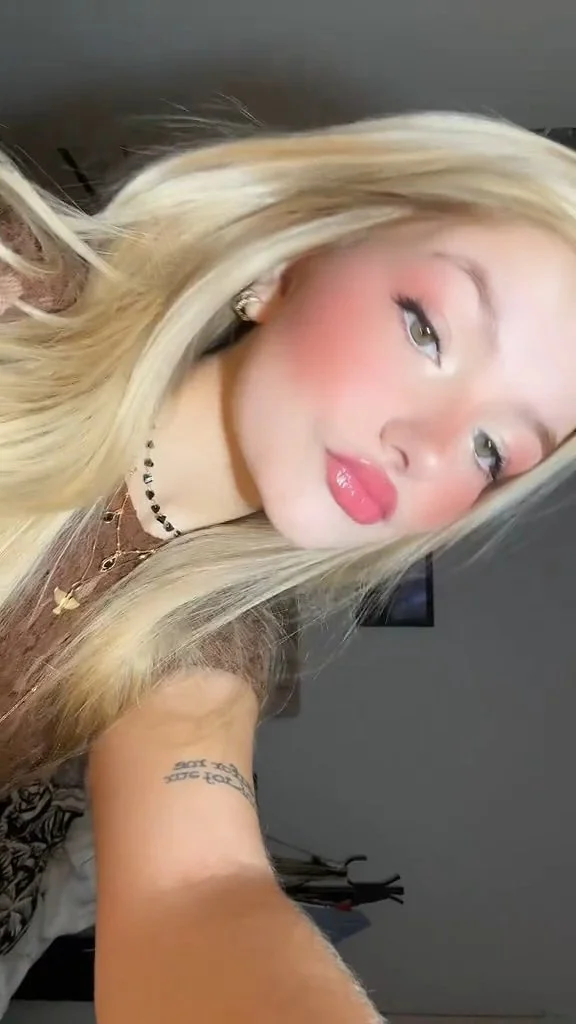 Novinha do insta image 6