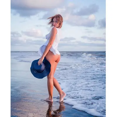 Más Trolas argentinas de instagram. como les gusta mostrar el culo🤤 cover image