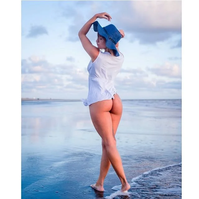 Más Trolas argentinas de instagram. como les gusta mostrar el culo🤤 image 3