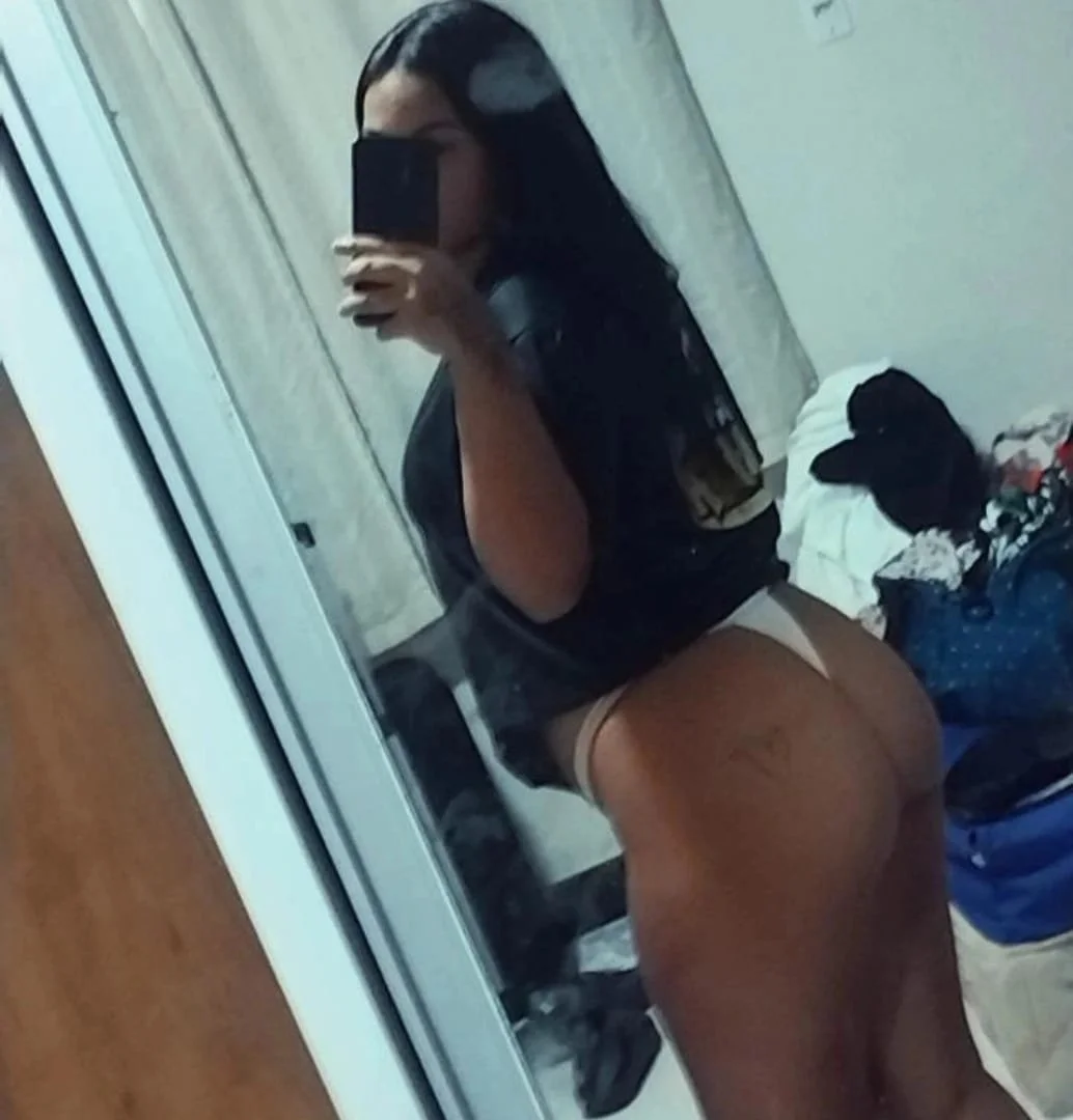 Novinha safada de Recife metendo com namorado e.o melhor amigo 🐂🤤😋🙈🔥😈 image 2