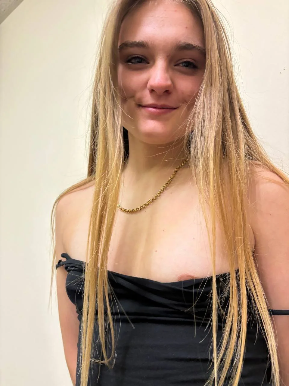 19yo Emily Is A Freaky Nudist image 24