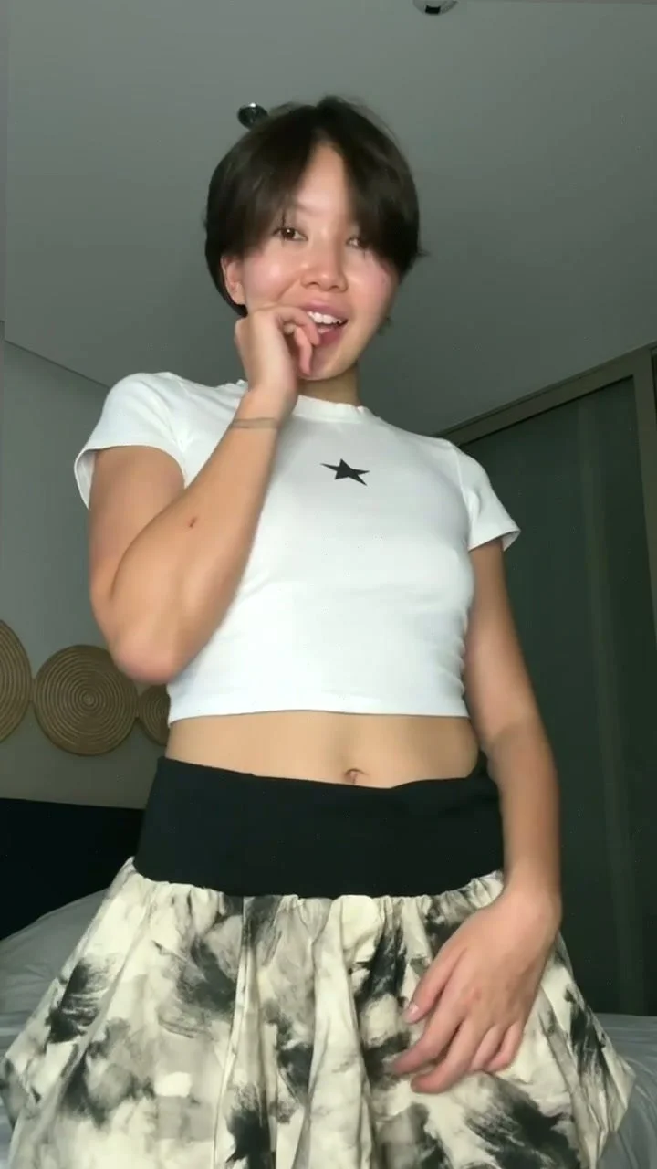 🔞 curvy body wet slut moaning shaved pussy nude 🍑💦 OF image 2