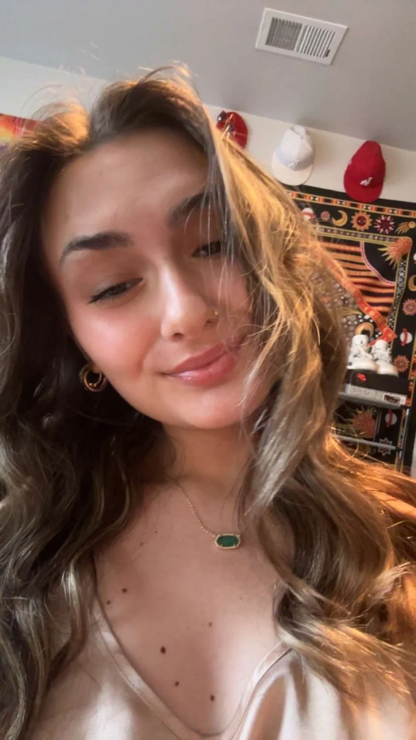 College ex girlfriend Kira nudes image 2