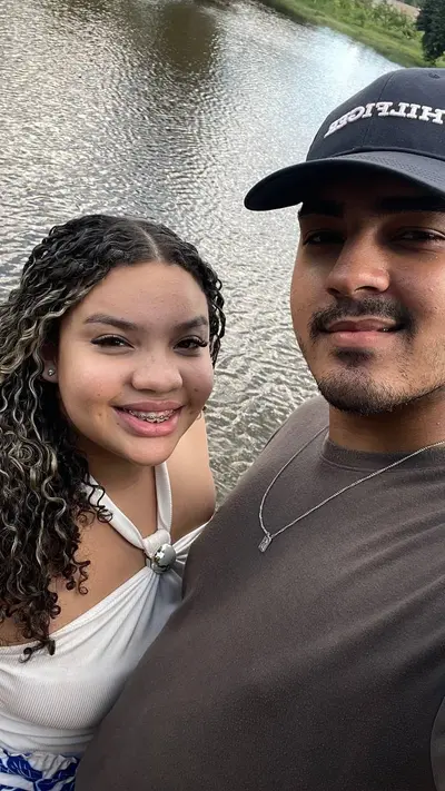 Casal Novinha Gordinha Vazada Pelo Namorado 😱🔞🤤 Gemendo E Sofrendo Na Pica 🍆 cover image