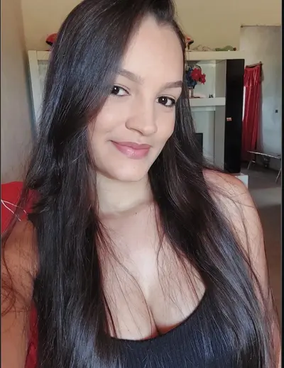 Vazou fotos de mulher gostosa mostrando sua bucetinha rosada pro amigo cover image