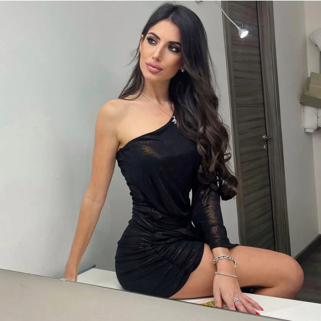 Annamaria Baccaro hot italian journalist image 11
