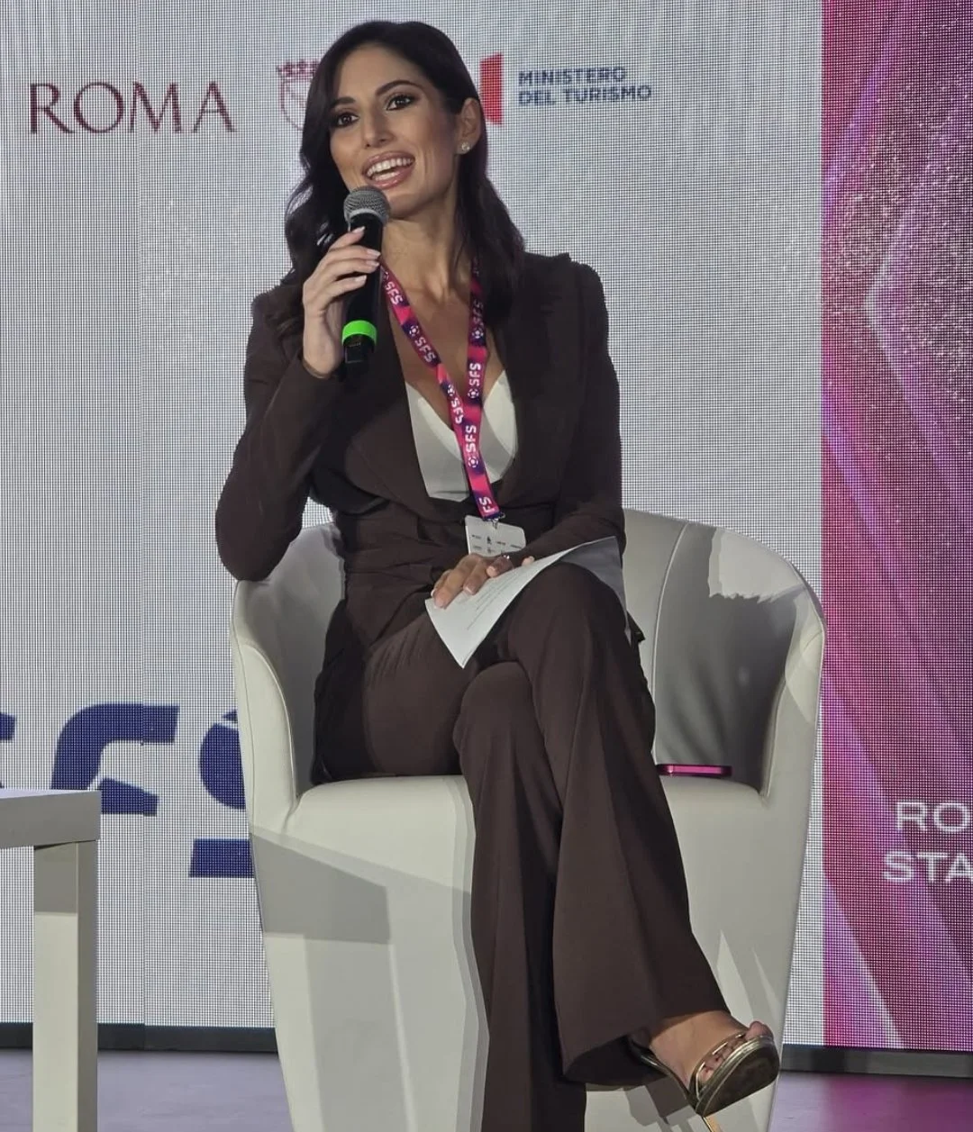 Annamaria Baccaro hot italian journalist image 24