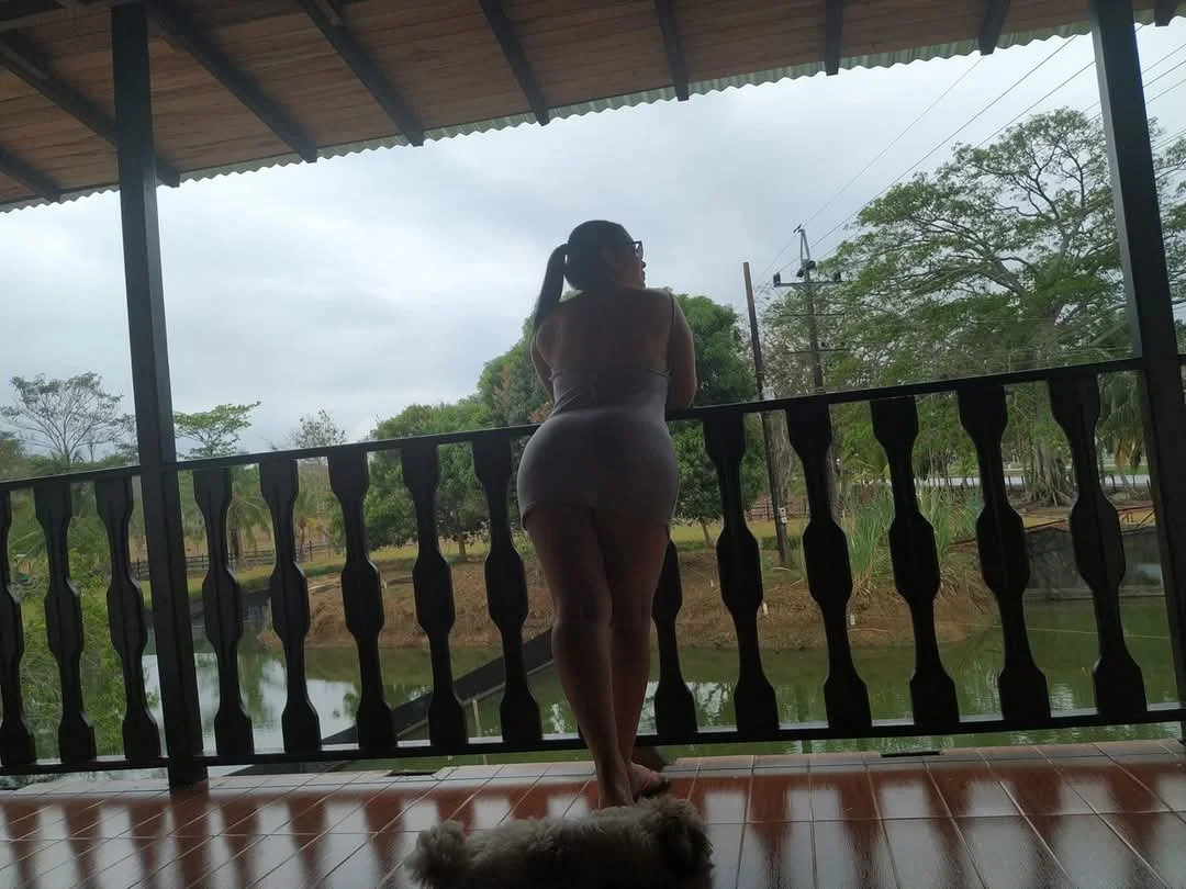Neighboor slut saw me naked and she wqnted to try me out 🍆🍑 image 15