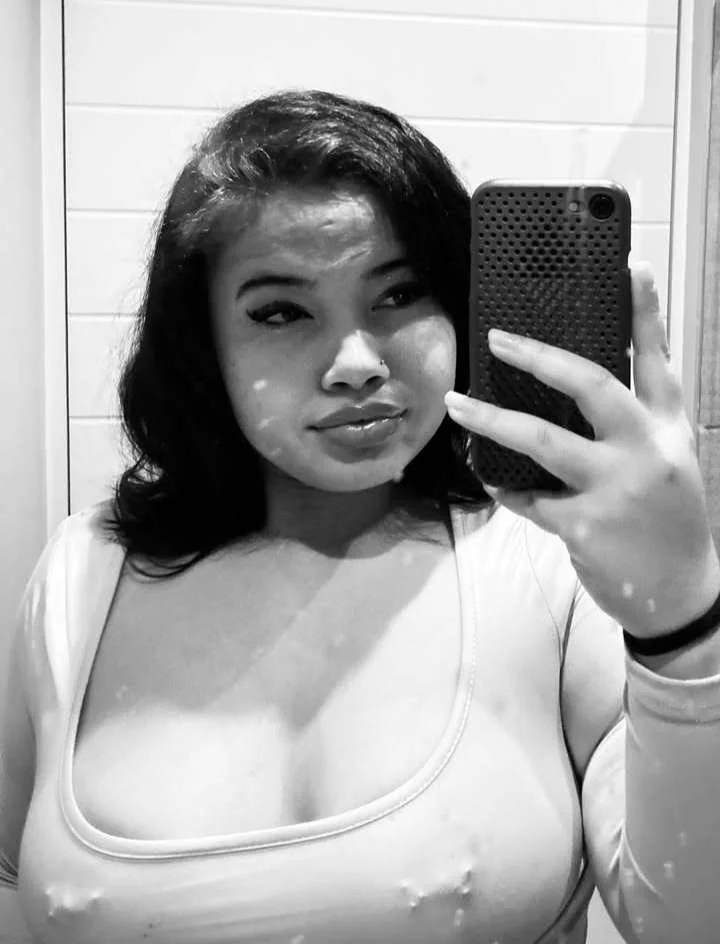 22 Years old thick slut 🔥 image 8