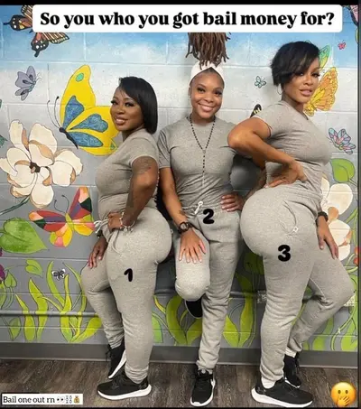HItRh__XcAEz8ue cover image