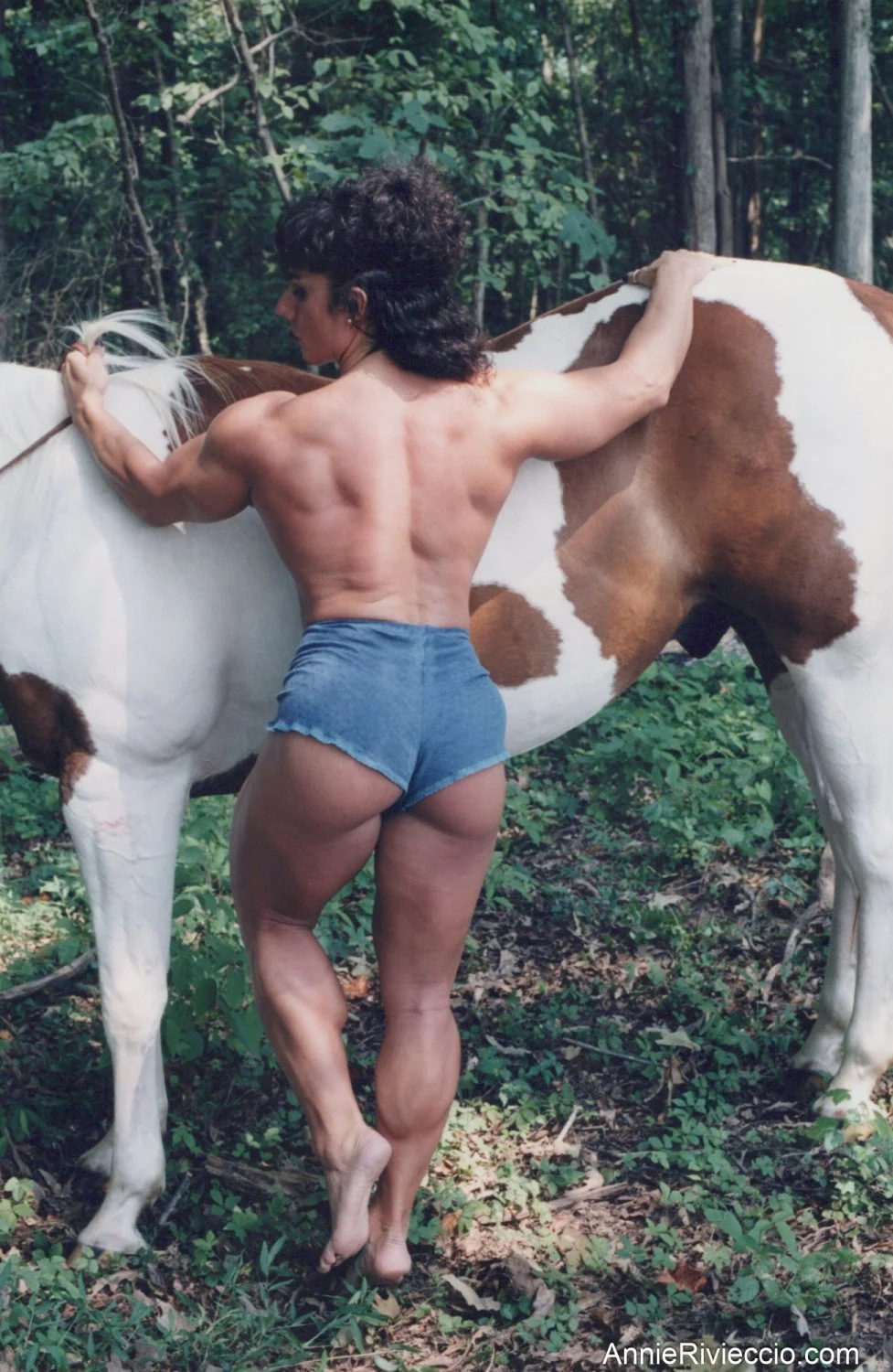 Viewing Mrs Rivieccio's outrageous bodybuilding nudes will cost you a lot of sperm image 17