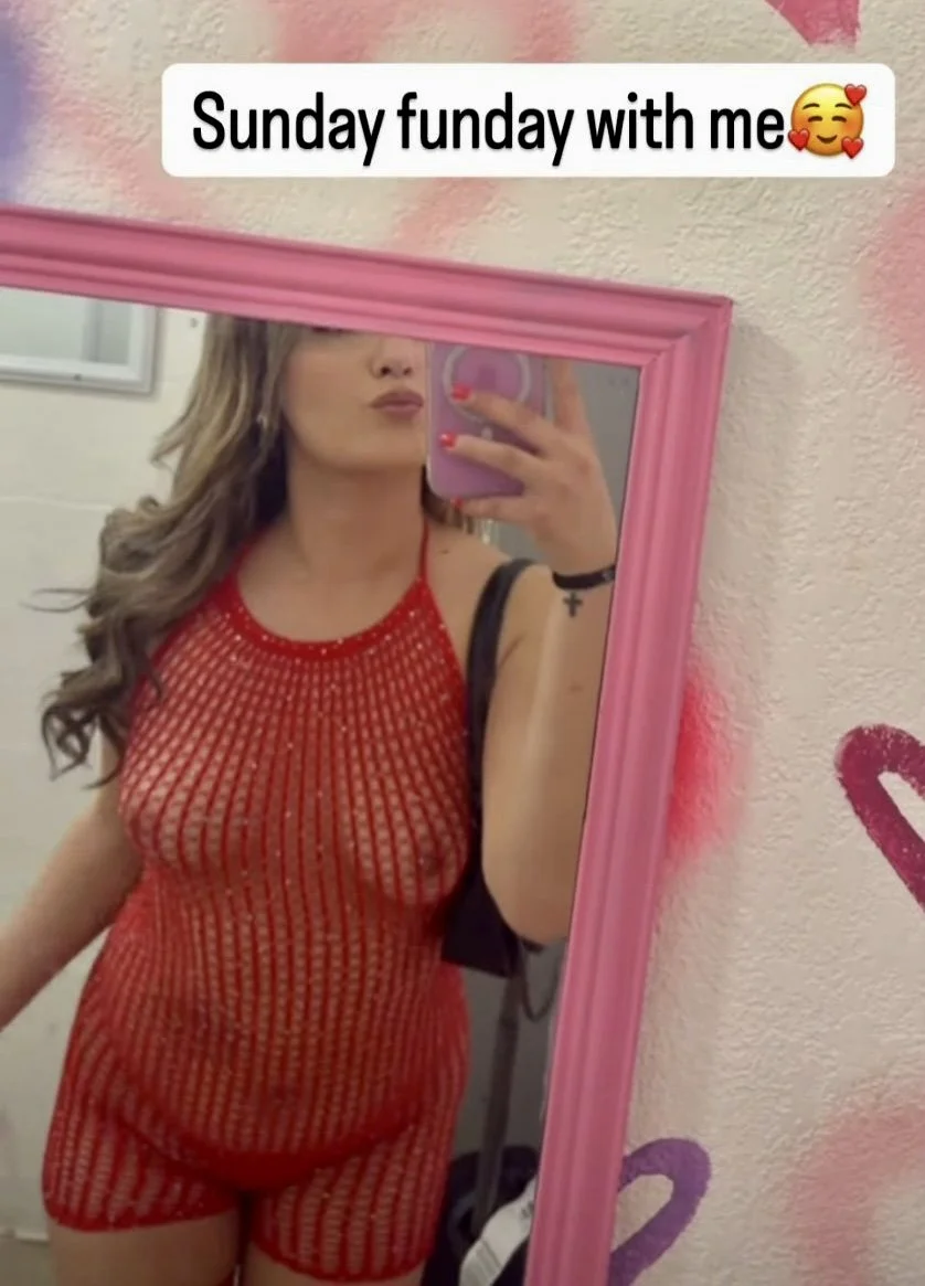 Amateur Latina image 8