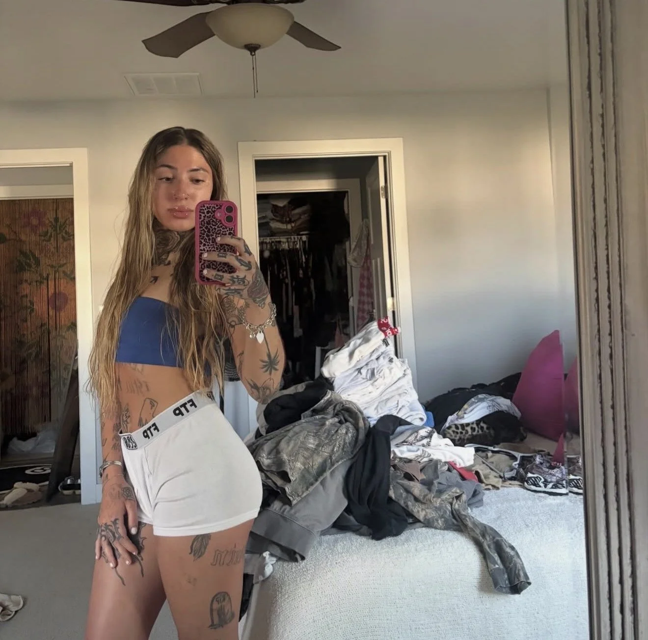 Tatted slut with fat ass gets shared by bf image 17