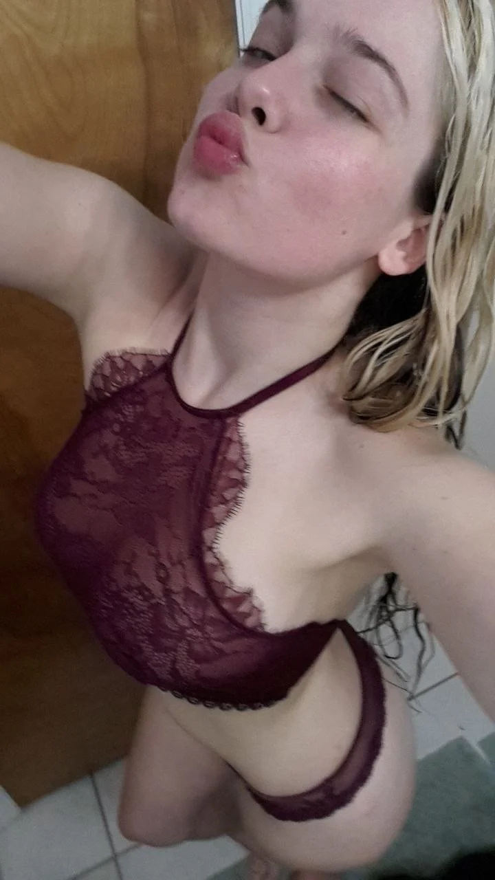 Slutty PAWG Alissa image 10