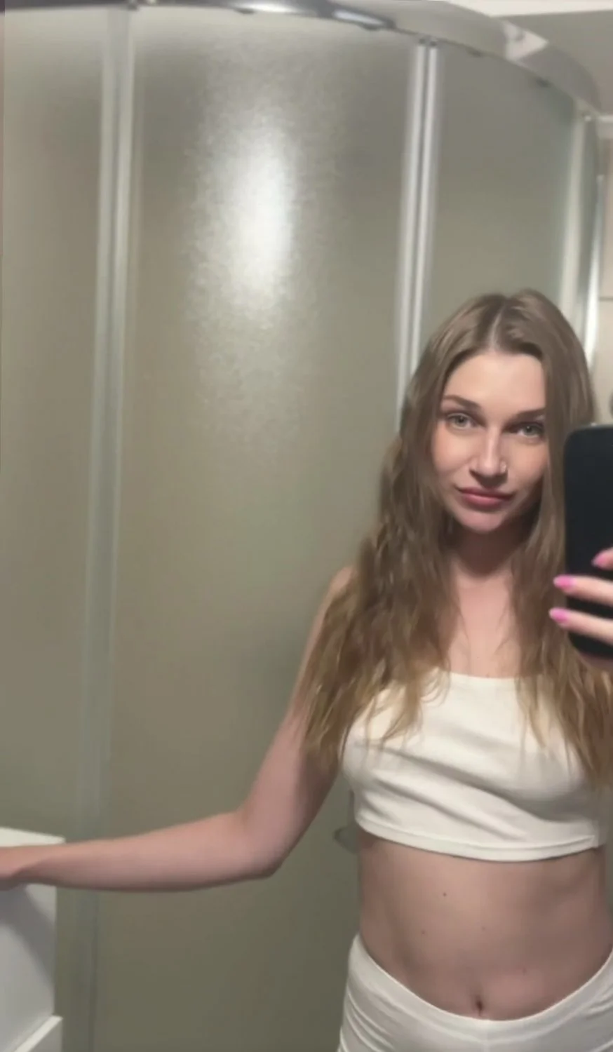 🔞 perfect ass tight slut stripping naked shaved pussy nude 🍑💦 OF main image