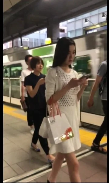 🔚Japanese　OL　六本木ギャル　生尻　Tバック　逆さ　ぱんちら　ソフトエロ　一発やりたい main image