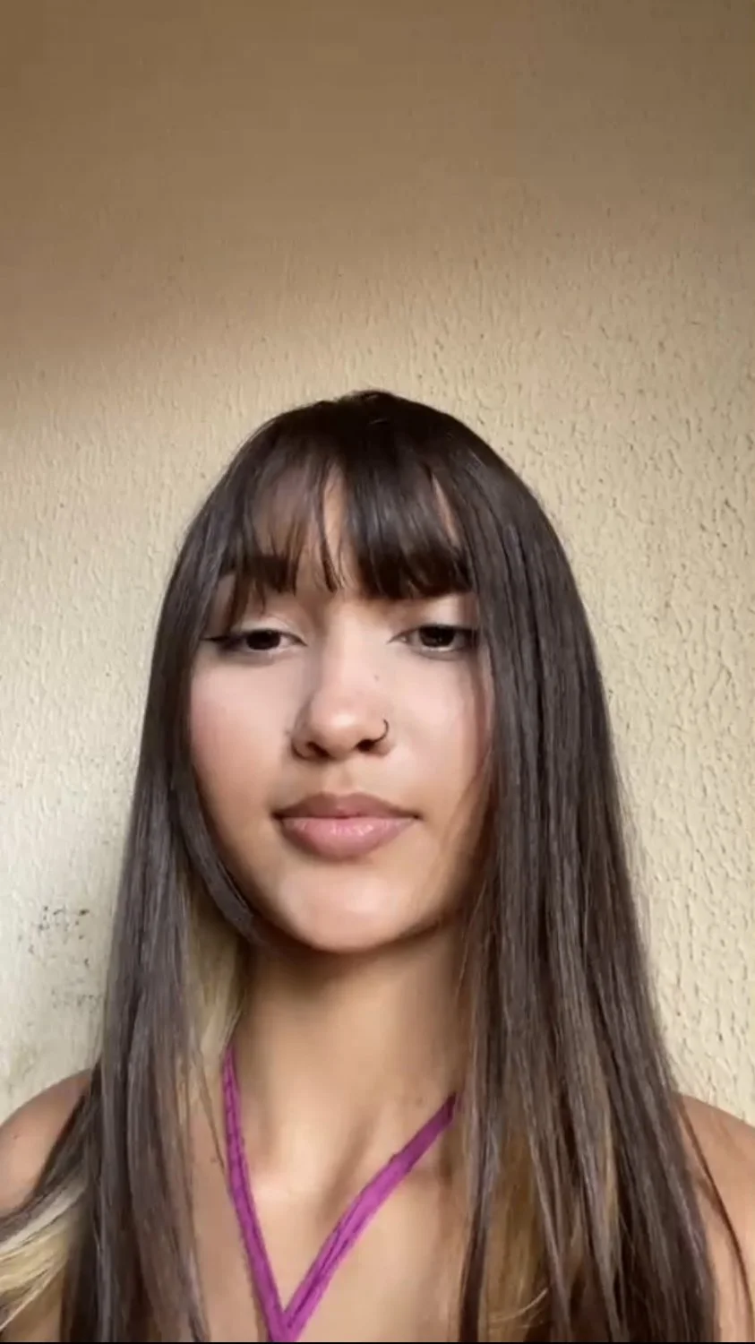 Novinha magrinha muito linda na live main image