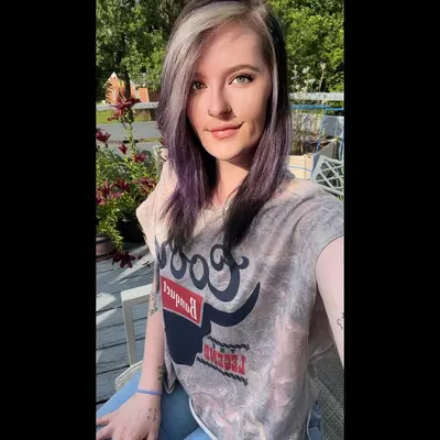 Lil bitch just sent me nudes for weed. Taking offers. cover image