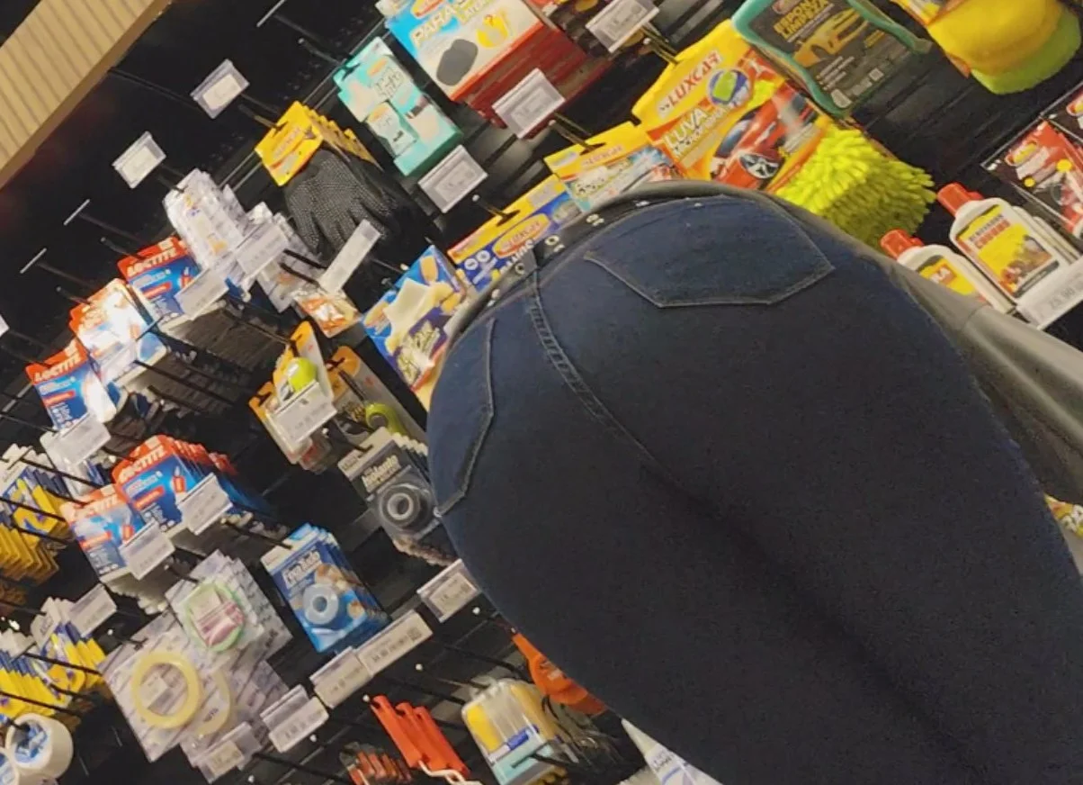 Ass in public 17 image 18