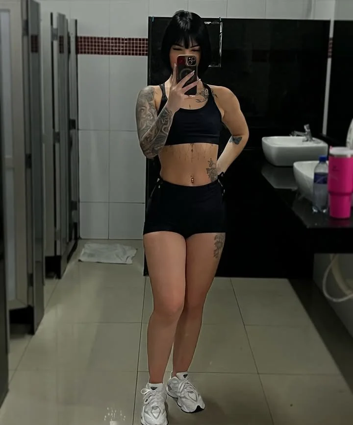 Novinha branquinha magrinha delicinha famosinha do Tik T0k 😋 🤤 🔥 😈 image 9