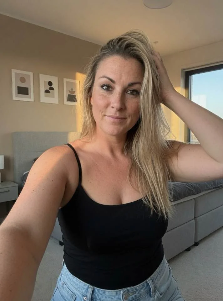 Gorgeous big tit milf Maxine, 41, shared herself with me, Kik jimtong2025 to share yours image 10