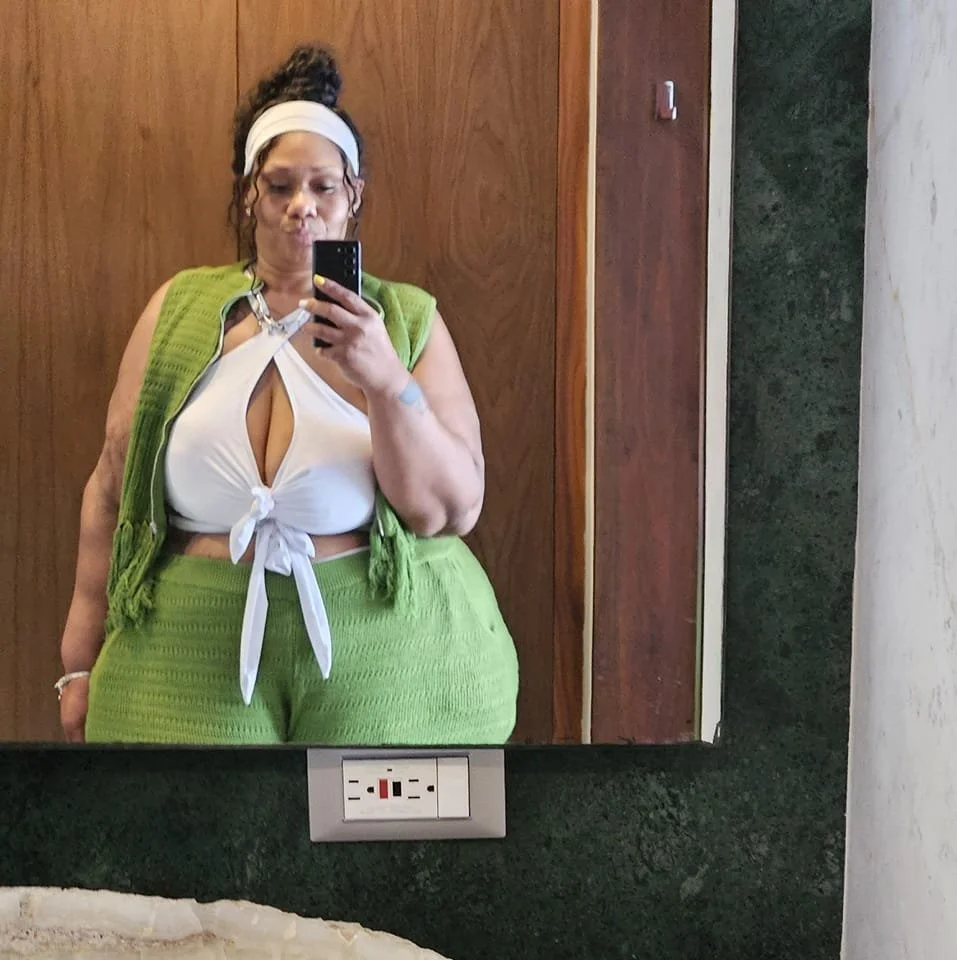 Amazon MILF Goldie (I BET HER BOOTYHOLE IS TIGHT, WET & CREAMY & I BET SHE PEGS TOO) image 2