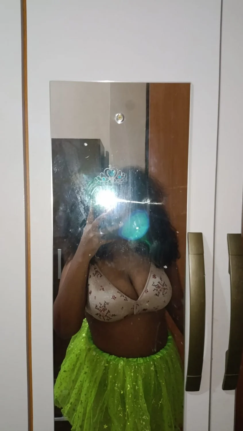 Putinha não gemendo gostoso e implorando para eu parar de socar na bucetinha dela 😈🔥 image 6
