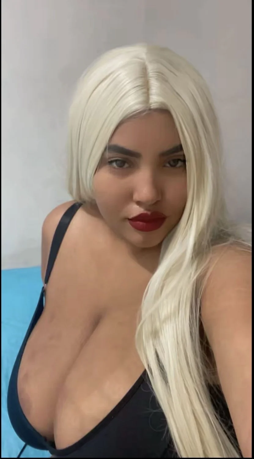 Khalissa gordinha peituda image 2