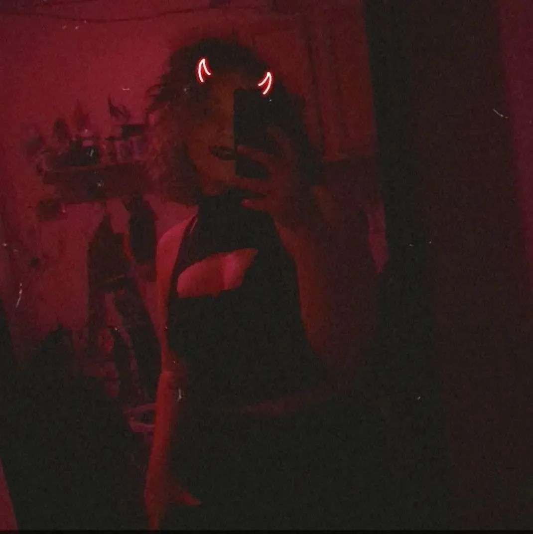 Anonymous slut risked on discord main image