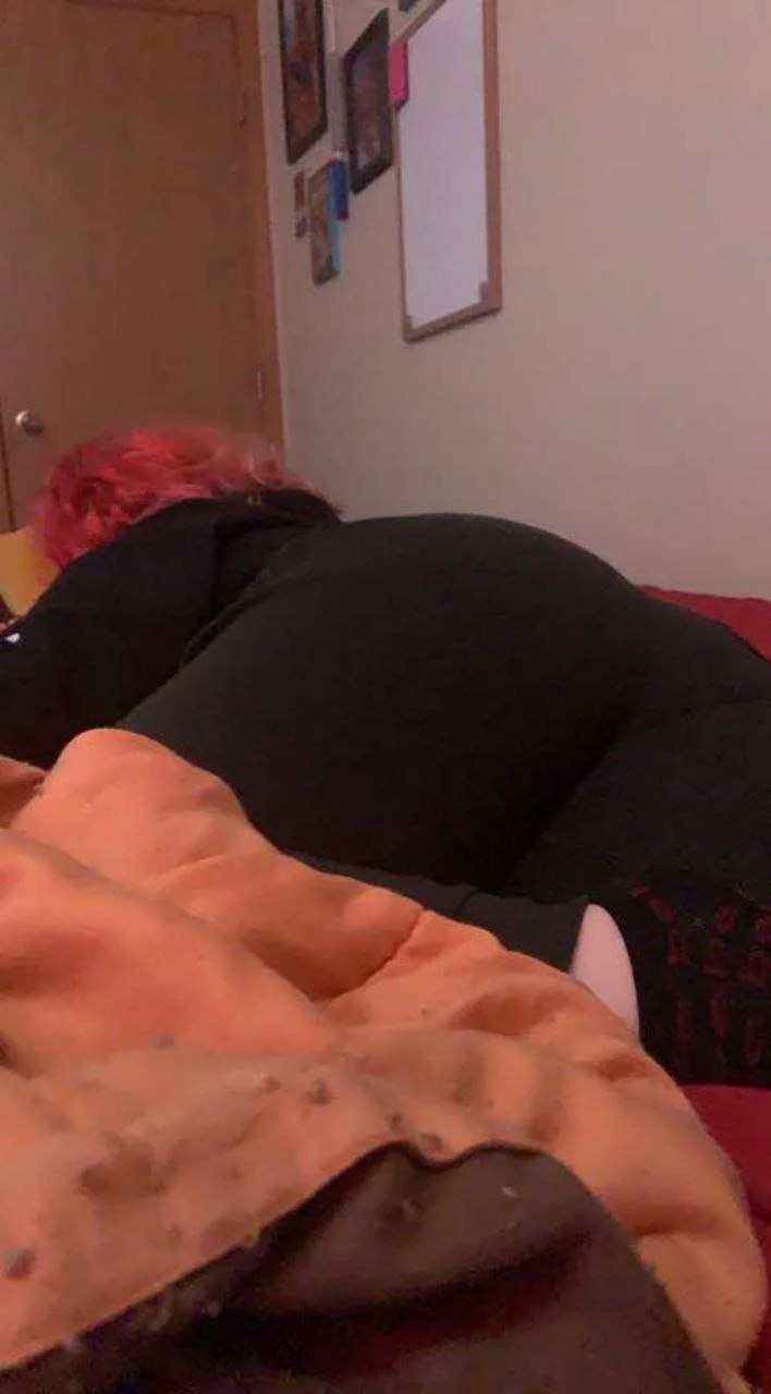 Anonymous slut risked on discord image 4