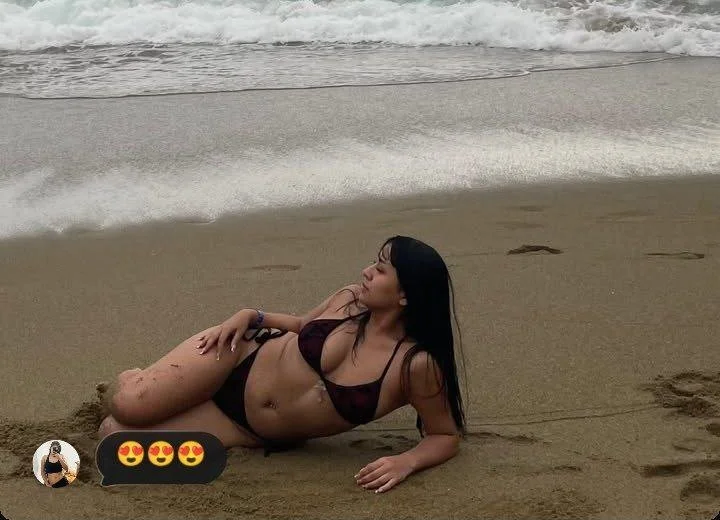 Noemí mexicana tetona image 4