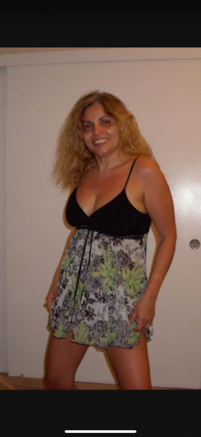 Sharing My hot ass wife Vania kapper image 35