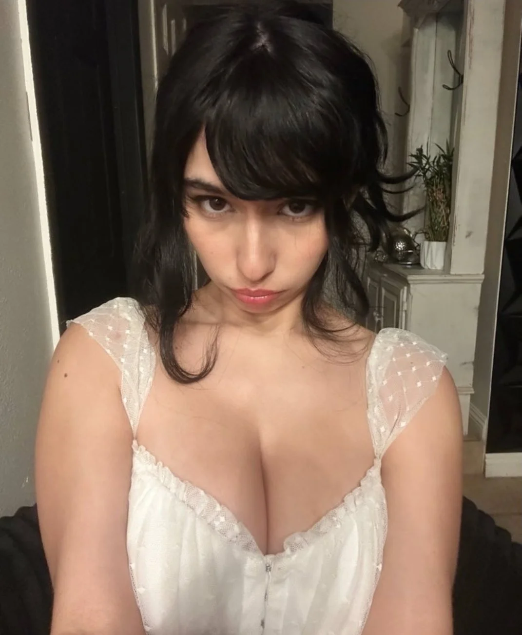 Hot babe irl image 3