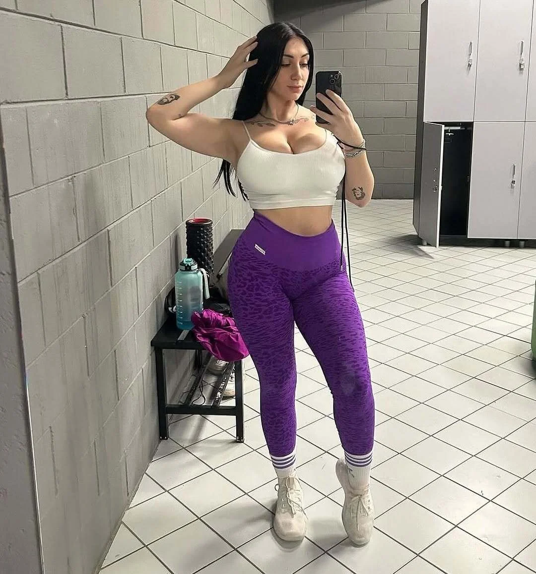 Busty Babe image 16