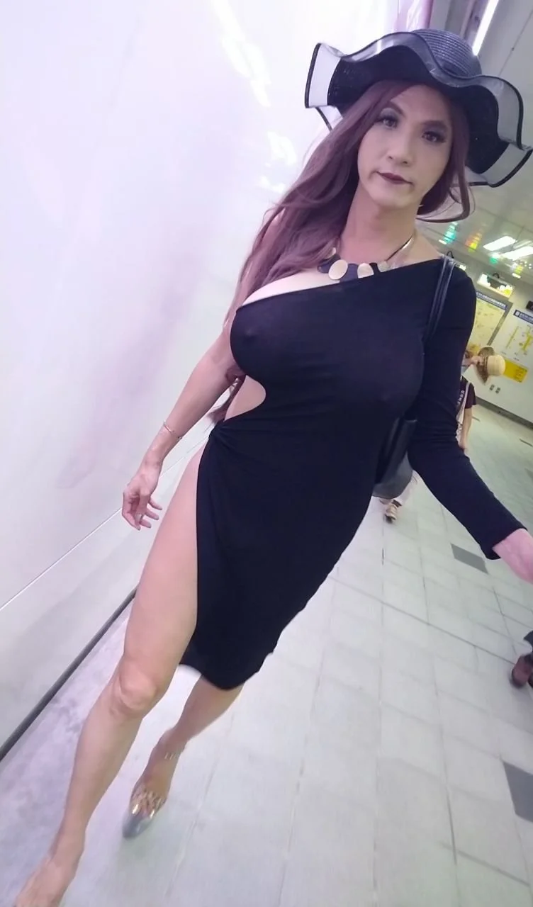 Chinese exhibitionist CD 01 image 34