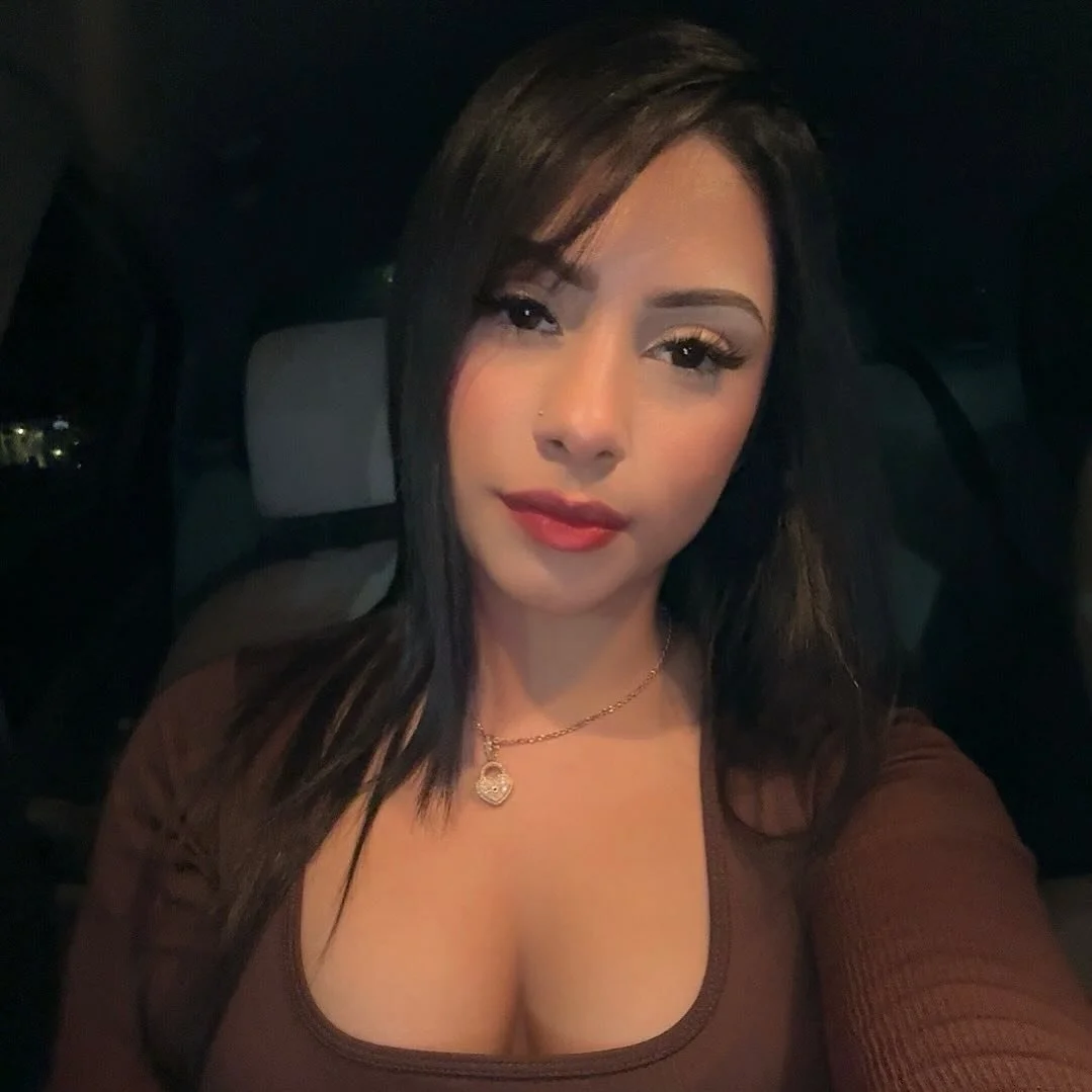 Sexy thicc latina teen Abigail image 5