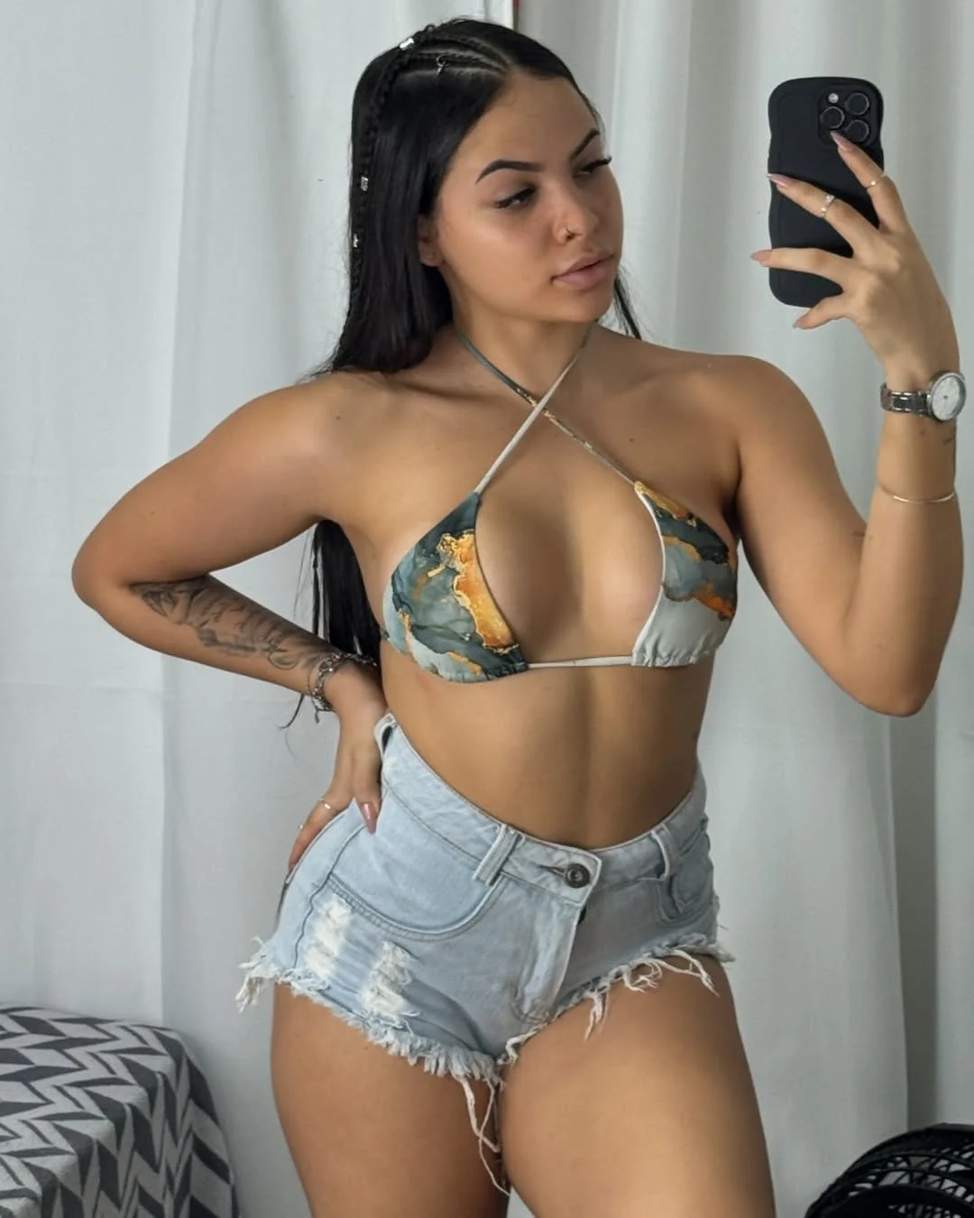 Novinha peituda image 3