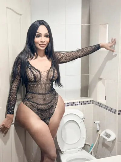 Ladyboy Ann vs bbc cover image