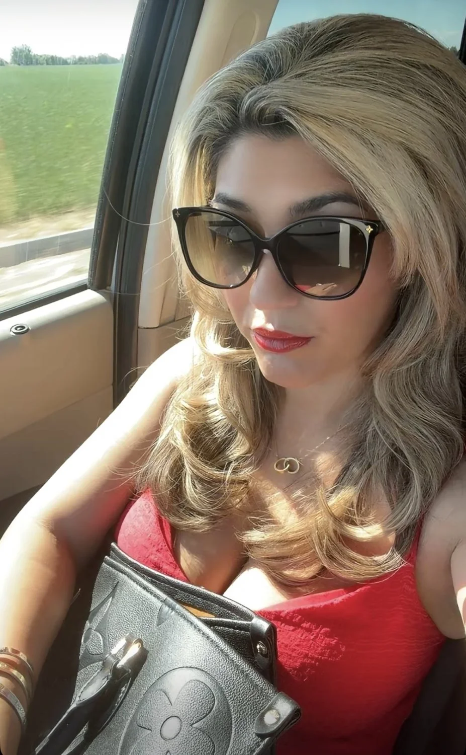 Sexy MILF for you to cum on image 14