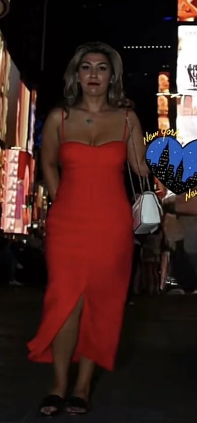 Sexy MILF for you to cum on image 2
