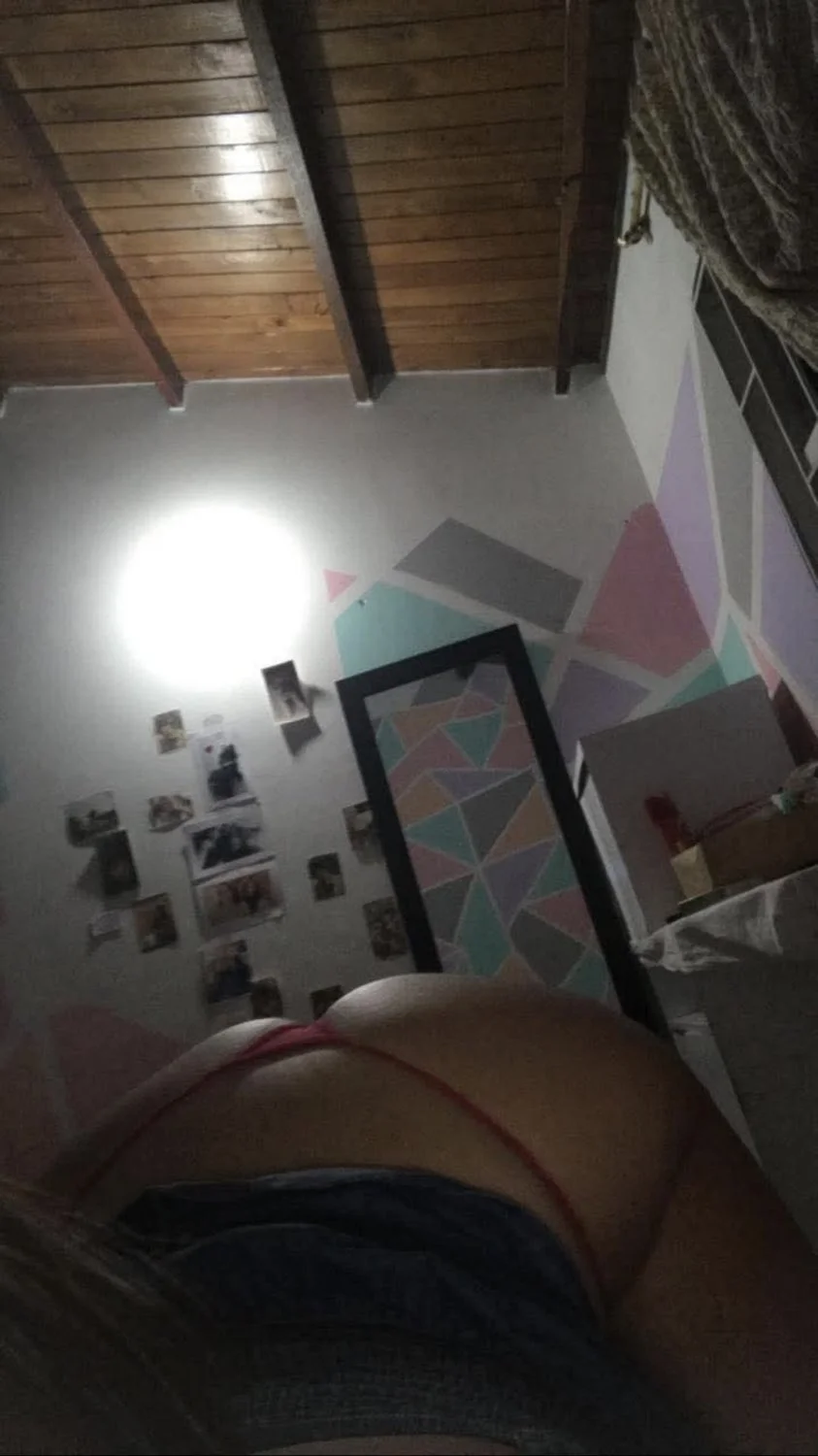 Big ass and big tits teen image 9