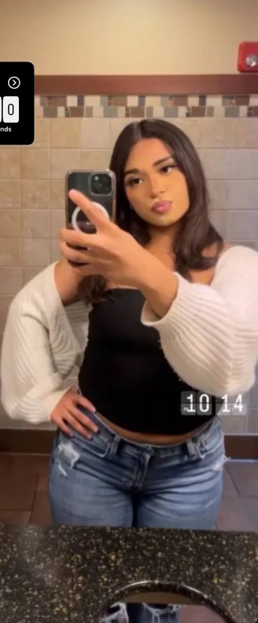 Kaitlyn,19 image 44
