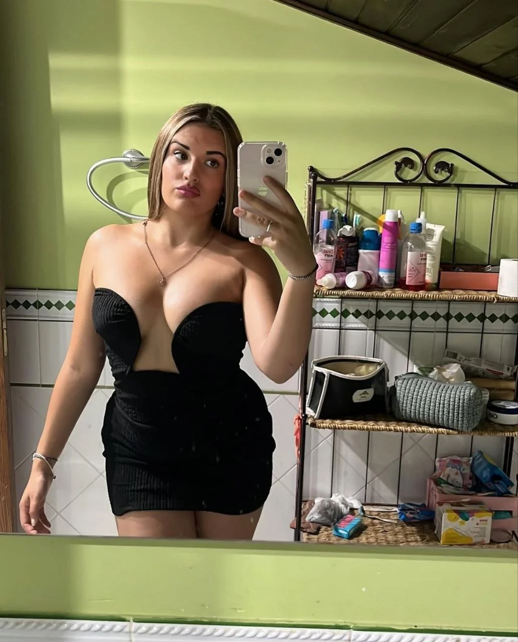 Aporte de un seguidor de su putita española image 1