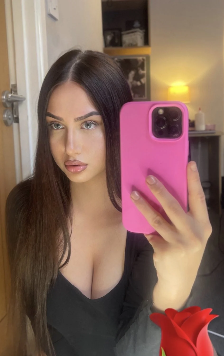 Stunning Romanian slut Giara image 14